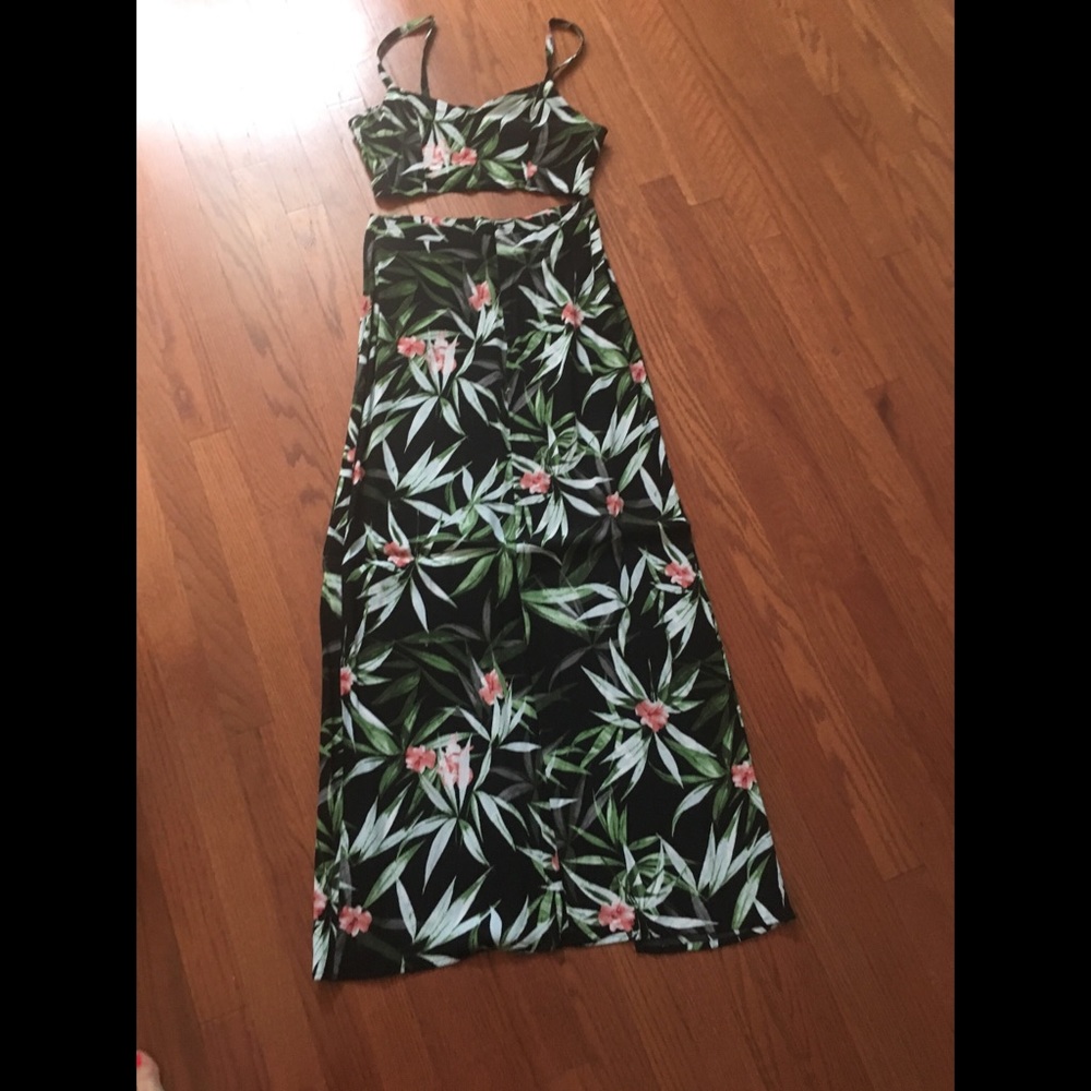Palm 2 piece maxi